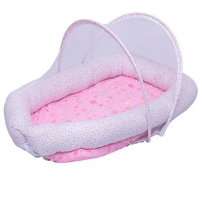 88001131-ninho-do-bebe-com-mosquiteiro-confetes-rosa1